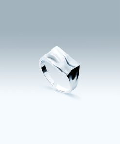 RIPPLE SIGNET RING IN SILVER